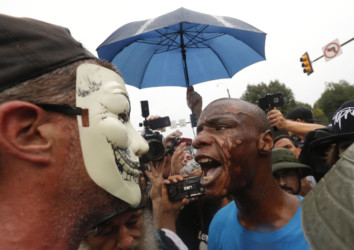 Protesters in Roosevelt Park Demonstrators clash
