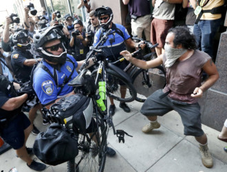 Protests in Cleveland Protesters clash with police