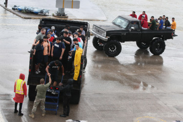 Texans seek rescue and refuge from Harvey