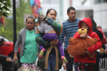 Texans seek rescue and refuge from Harvey