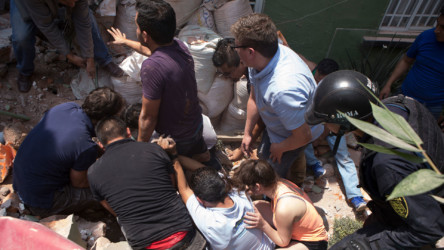 Photos: Aftermath of Mexico City earthquake
