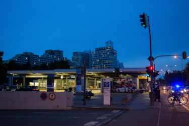 Shutdown Olymipazentrum subway station Police around the olymipazentrum subway station