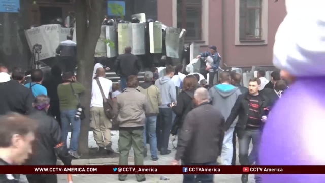 Anti-Government Protesters Storm Building in Eastern Ukraine