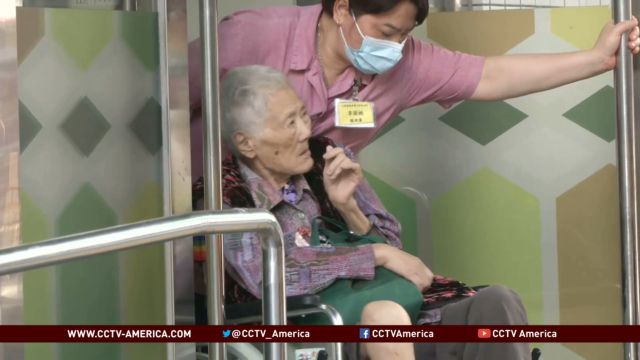 Hong Kong elderly relocated to Mainland to help with costs
