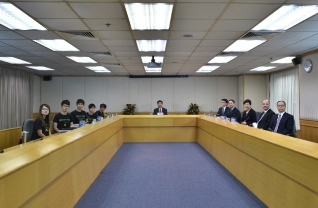 Hong Kong officials, students meet