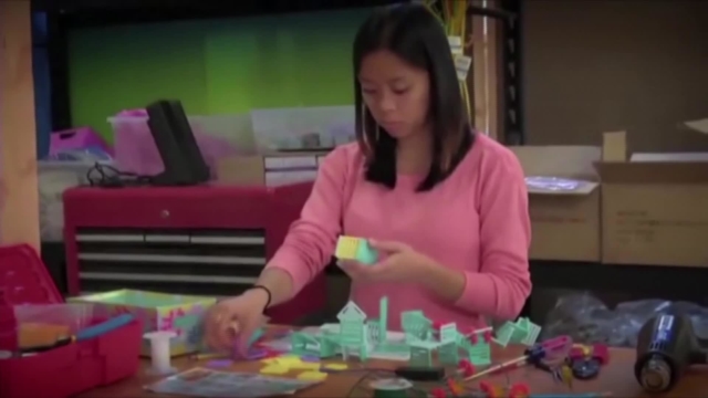 STEM toys for girls build the right foundation