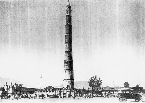 The first Dharahara before the 1934 earthquake.
