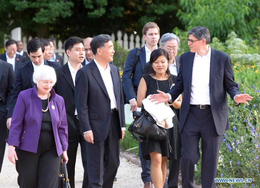 Chinese Vice Premier Wang Yang (2nd L, front), U.S. Treasury Secretary Jacob Lew (1st R, front) and Federal Reserve Chair Janet Yellen (1st L, front) walk at Mount Vernon, the home of first U.S. President George Washington, in Virginia, the United States, on June 22, 2015. The seventh China-U.S. Strategic and Economic Dialogue (S&ED) will be co-chaired by Chinese Vice Premier Wang Yang and State Councilor Yang Jiechi, special representatives of Chinese President Xi Jinping, and U.S. Secretary of State John Kerry and Treasury Secretary Jacob Lew, on behalf of U.S. President Barack Obama, in Washington on Tuesday. (Xinhua/Yin Bogu)