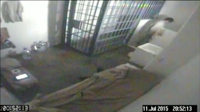 Video shows "El Chapo" escaping from jail cell