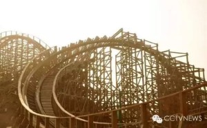 Wooden roller coaster debuts in east China