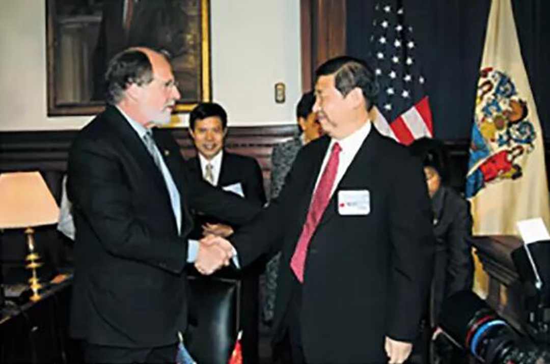 As Secretary of Zhejiang Provincial Committee, Xi visited the United States in 2006, traveling to Washington D.C., New York, and New Jersey, where he attended activities aimed at promoting economic cooperation between the U.S. and Zhejiang province. 