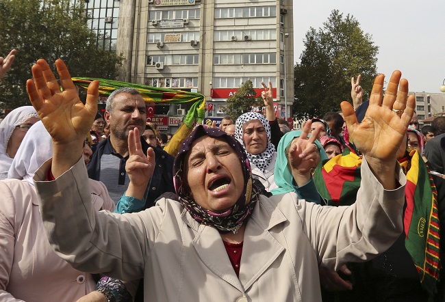 Nearly 95 killed in bombings at Ankara peace rally