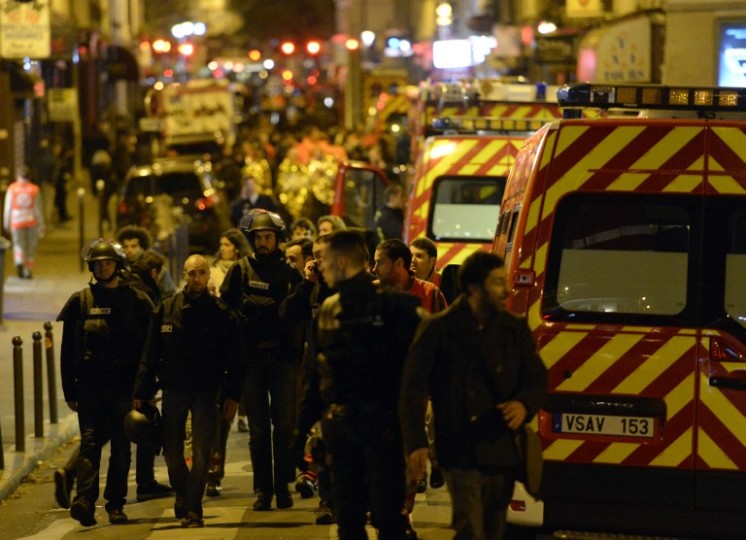 More than 120 dead in string of Paris attacks