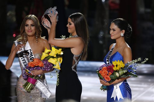Miss Universe mistake crowns Colombia before Philippines