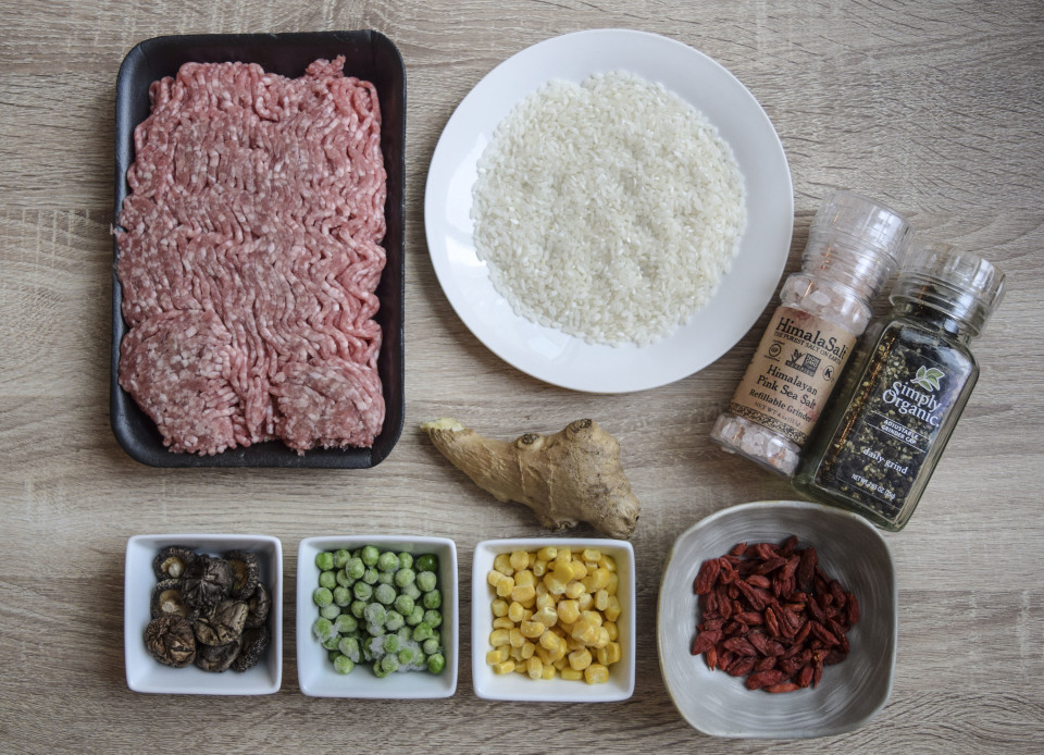Ingredients: ground pork, sticky rice, ginger, gou qi zi, corns, peas, shiitake mushrooms 