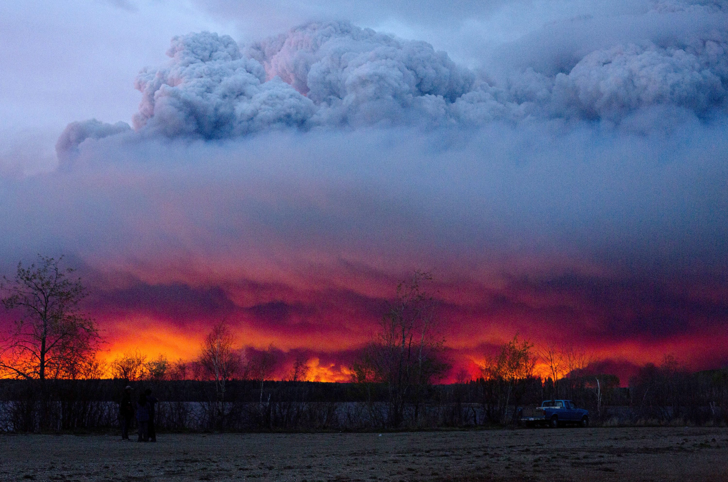 These images show how devastating the Fort McMurray fire really is