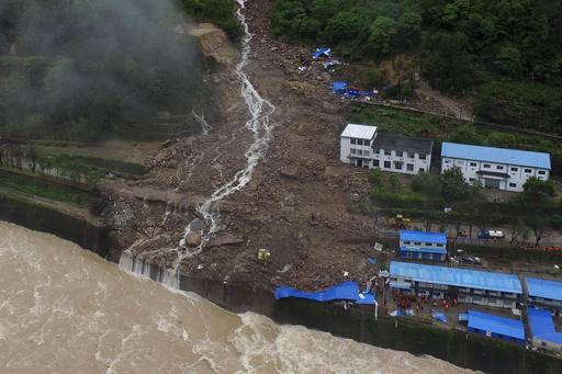 31 dead, 7 missing after southern China landslide