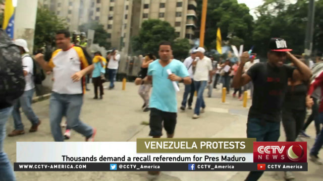 Protestors in Venezuela demand recall referendum for Maduro.00_00_43_07.Still001