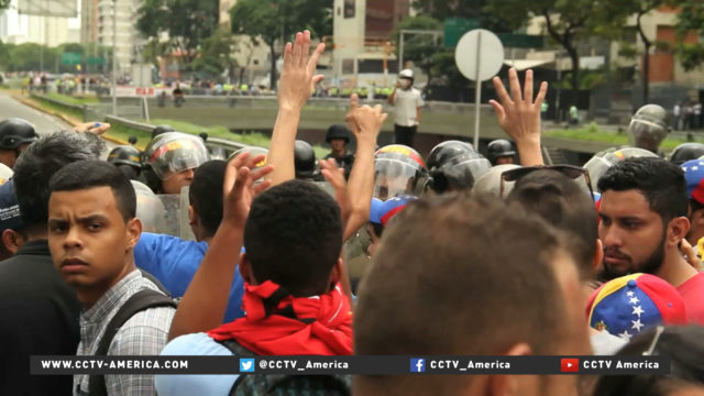 Protestors in Venezuela demand recall referendum for Maduro.00_01_08_07.Still003