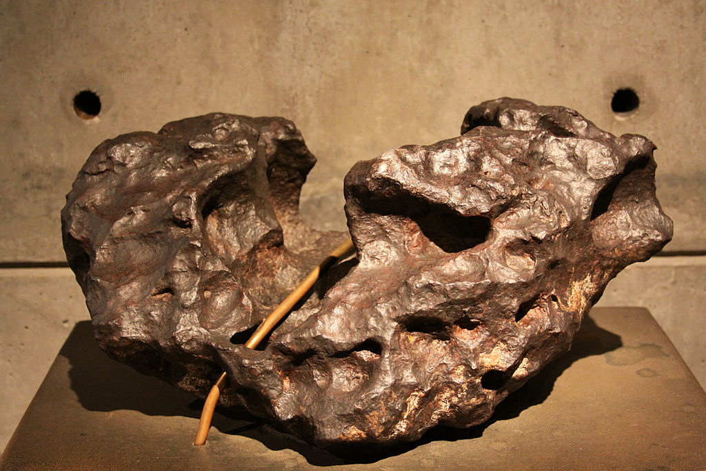 A 269-pound iron meteorite that came from more than 30 tons of meteorites found at the Barrington Meteor Crater in Arizona. It is 92 percent iron and 7 percent nickel. (Photo by Taty2007)