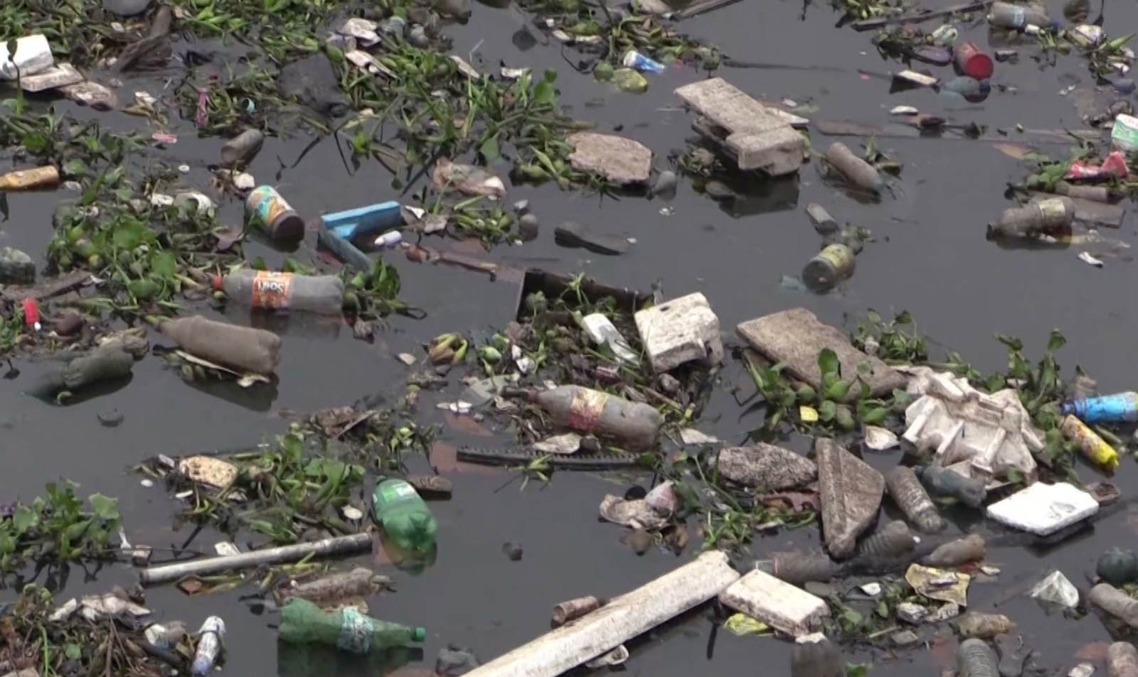 Raw sewage in Rio waters where athletes will compete