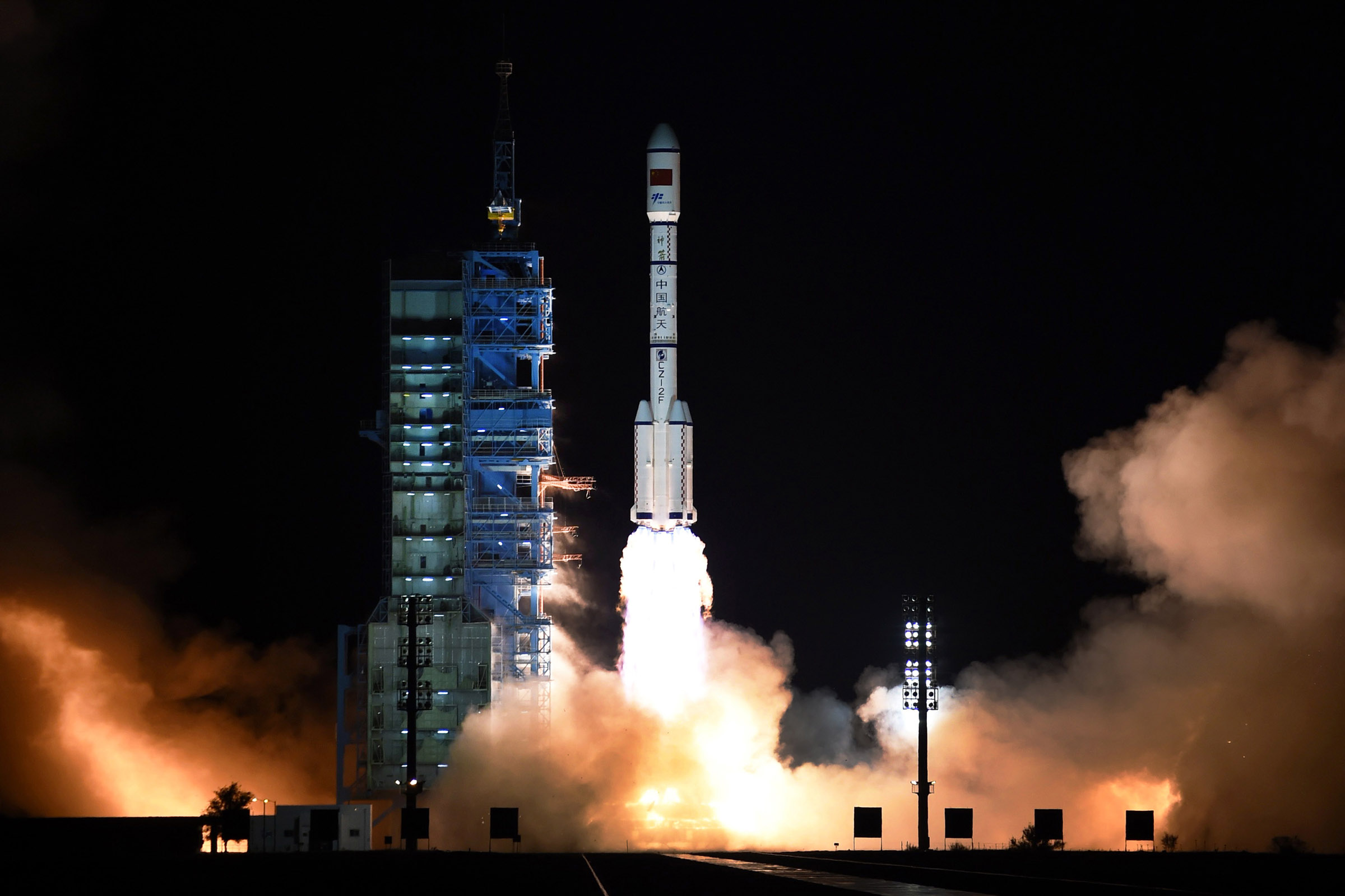 China successfully launches the Tiangong-2 space lab