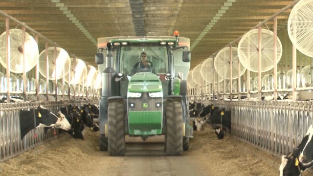 us-farmers-bank-on-manure-fueled-trucks-2