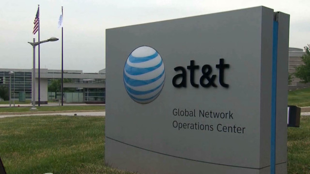 AT&T prepares for battle in Time Warner takeover