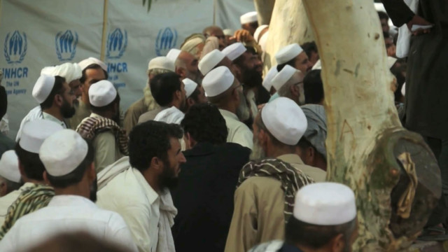 Reluctant to leave, Afghans return home after fleeing to Pakistan