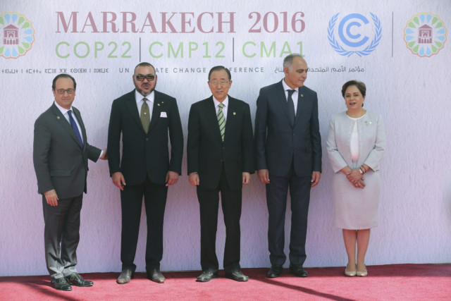 From left, France's President Francois Hollande, Morocco's King Mohammed VI, United Nations Secretary-General Ban Ki-moon, Morocco's Foreign Minister Salaheddine Mezouar and U.N. climate chief Patricia Espinosa of Mexico pose prior to the opening session of the U.N. climate conference in Marrakech, Morocco, Tuesday, Nov. 15, 2016. (AP Photo/Mosa'ab Elshamy)
