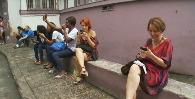 Cuban government increases WiFi coverage