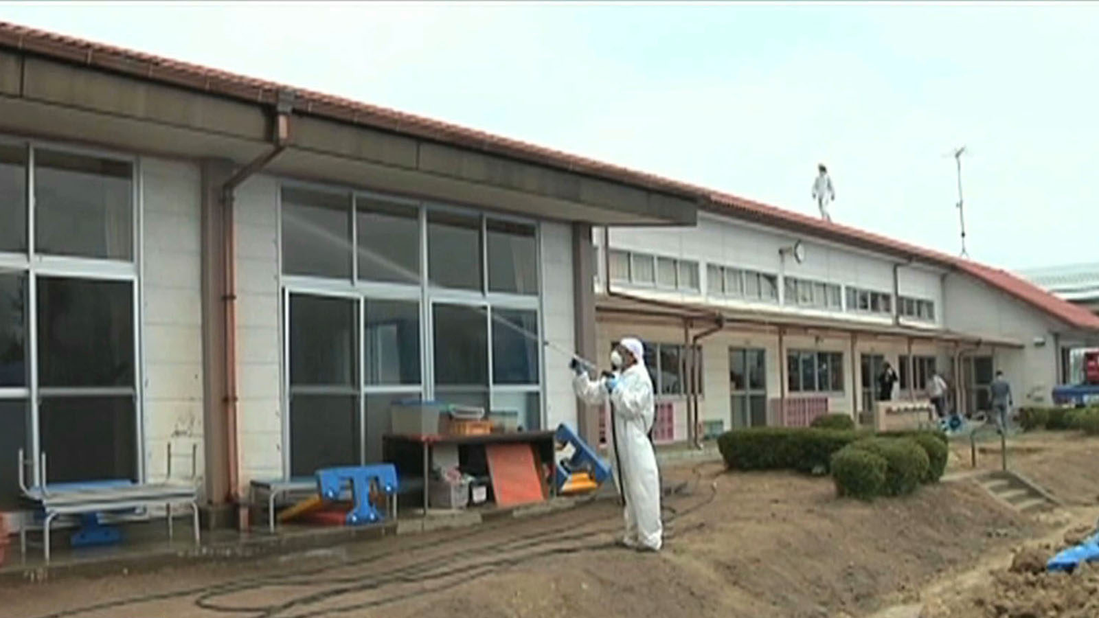 Government to cut housing assistance to some Fukushima evacuees