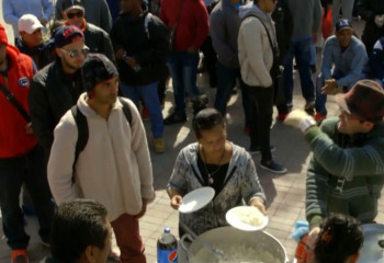 Thousands of Cuban immigrants waiting to enter US from Mexico