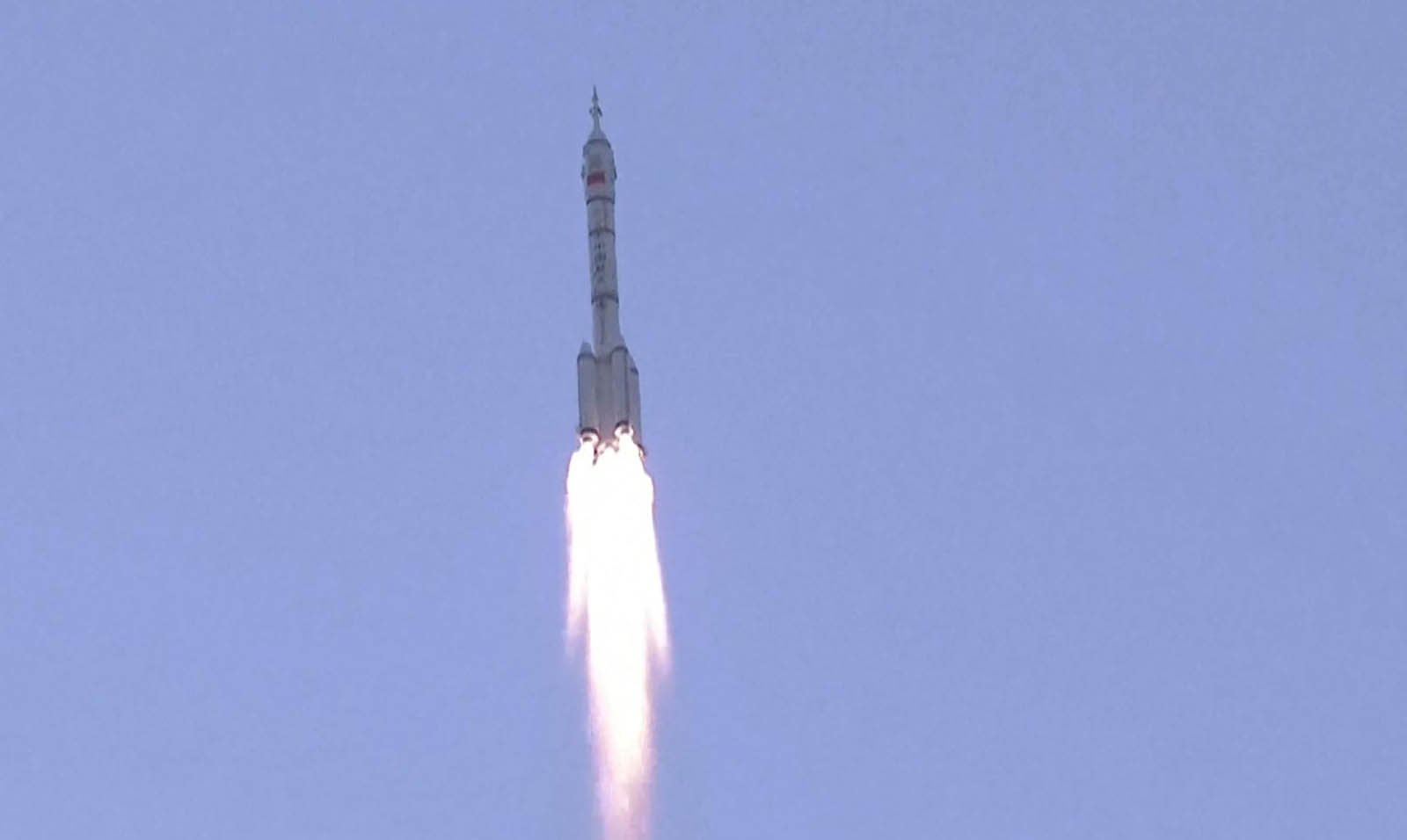Я ракета видео. Пуск китайской ракеты. Ракета видео. Аппарат ловить сигналы из космоса. Ловят сигналы ракетной.