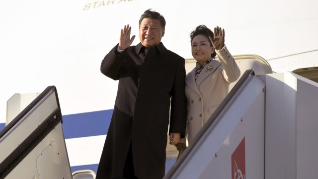 China's President Xi Jinping and his spouse,