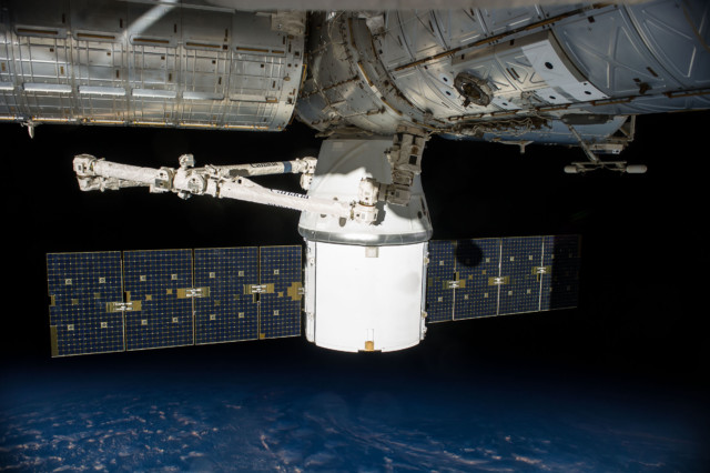 SpaceX CRS-4 Dragon docked to ISS