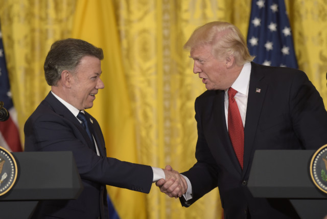 Colombia's President Santos seeks Trump's support on FARC peace deal