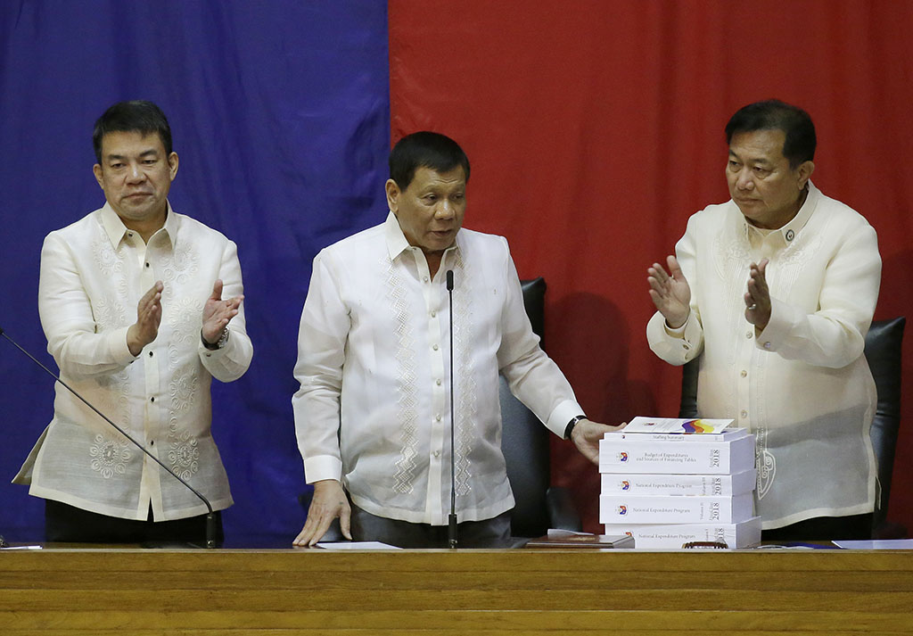Duterte vows to continue war on drugs despite criticism