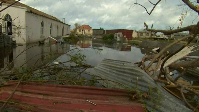 Cuba, Caribbean clean up devastating damage from Hurricane Irma