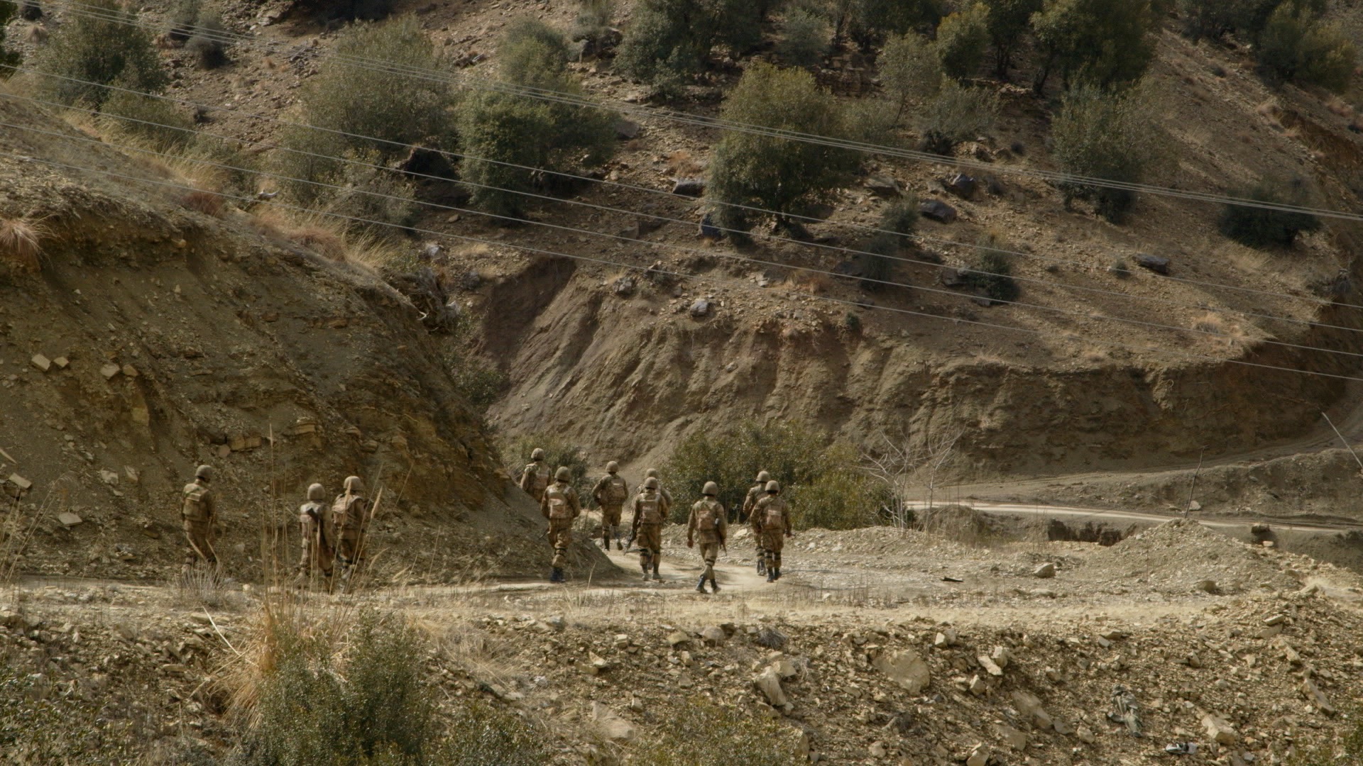Troops advance to the border between North and South Waziristan, to ambush TTP rebels.