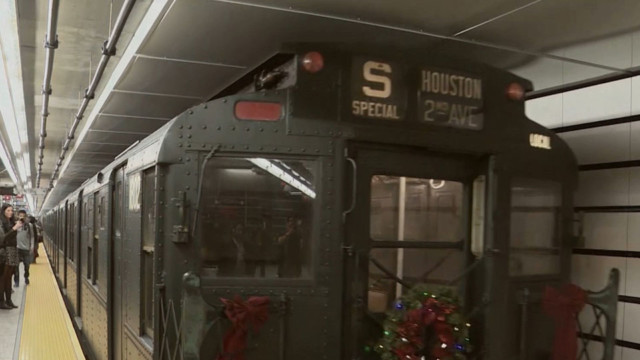 Holiday Nostalgia Train rolls into New York right on schedule