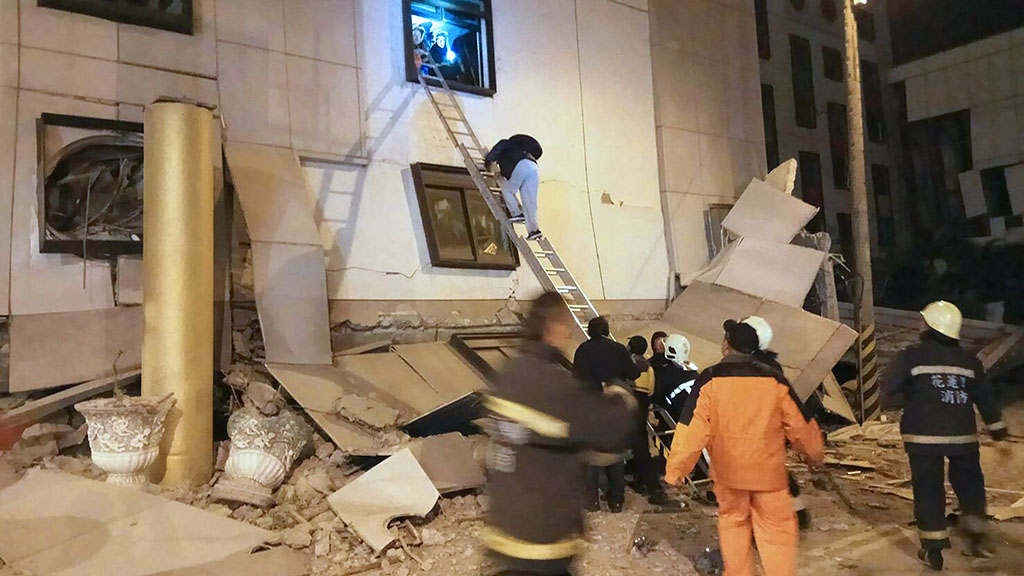 Taiwan quake collapses buildings, leaves at least two dead