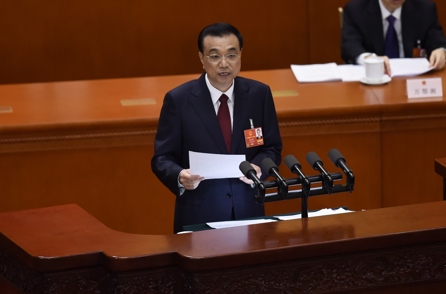 Economy, military and anti-corruption focus of Premier Li’s work report