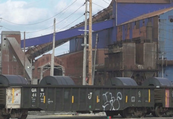 US city celebrates return of steel jobs