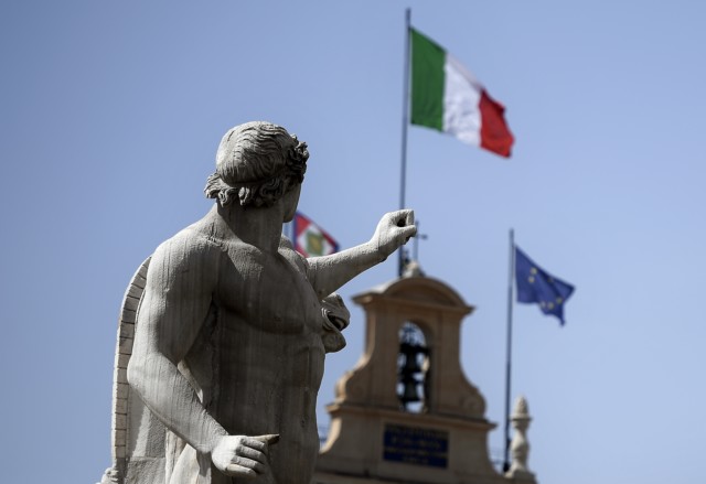ITALY-POLITICS-GOVERNMENT-MONUMENT
