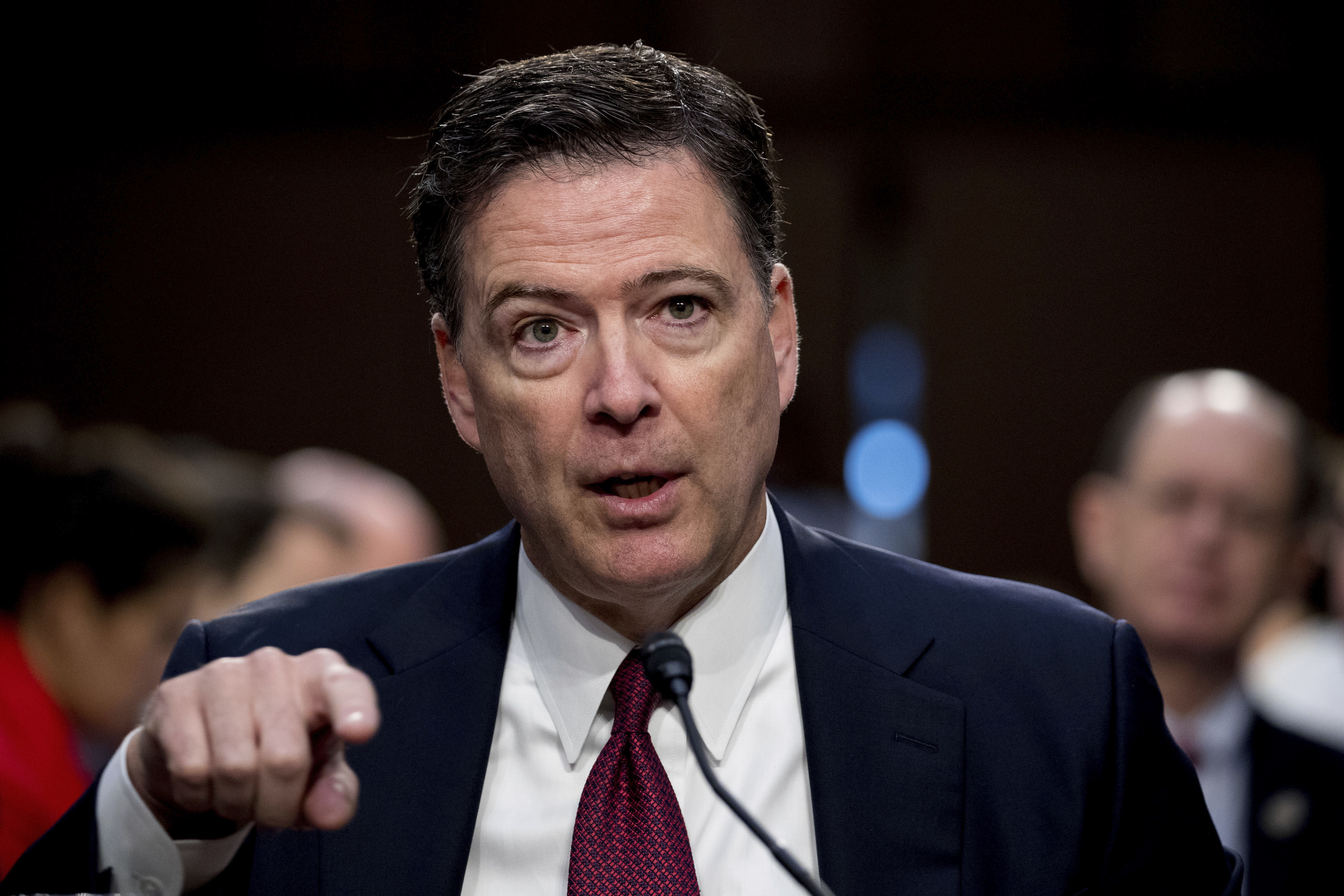 Watchdog sees errors, not bias, in Comey’s Clinton probe
