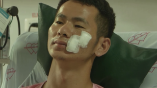 Survivor of sunken Thai tour boat_thumbnail