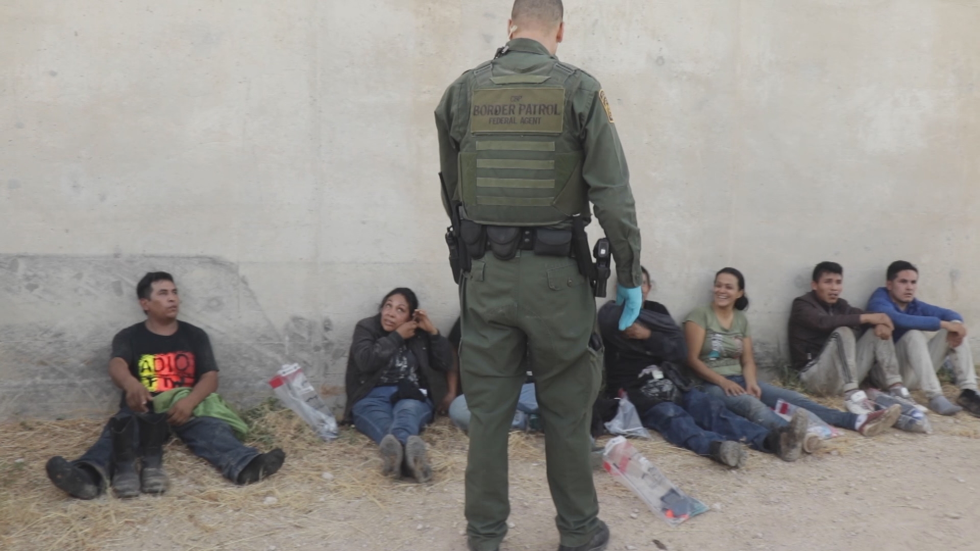 Desperate families flee Central America to seek asylum in the US