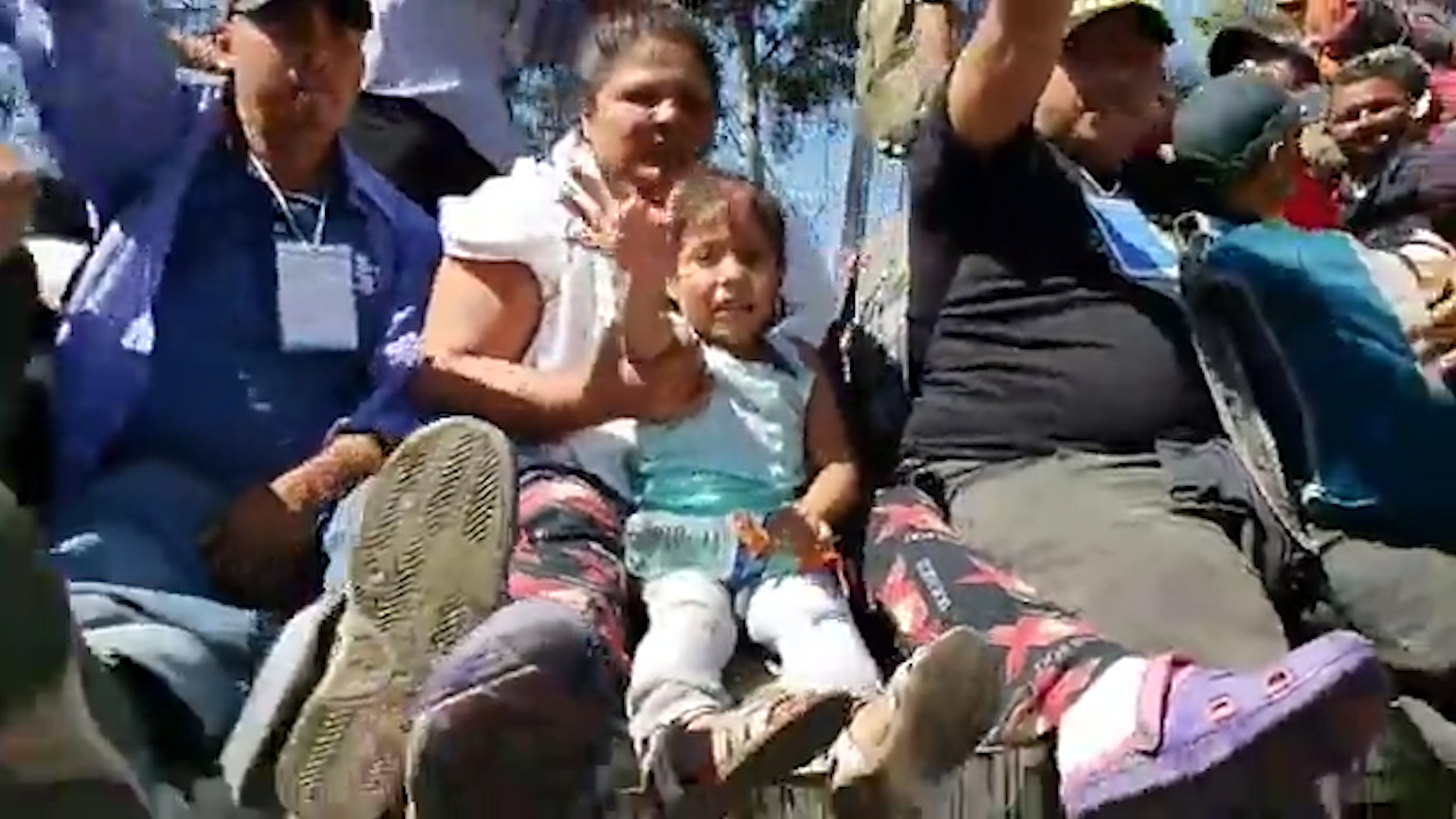 Migrant caravan leaves Mexico City