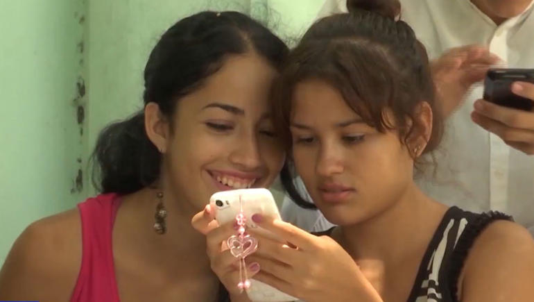 Cuba Launches 3G Mobile Network